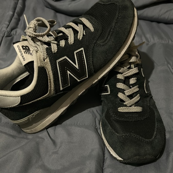 Shoes - Picture 2 of 4